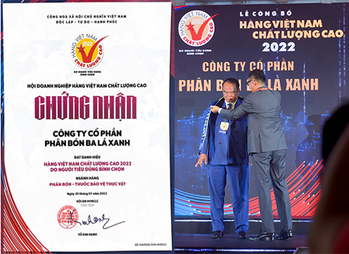 Phân bón Ba Lá Xanh nhận giải